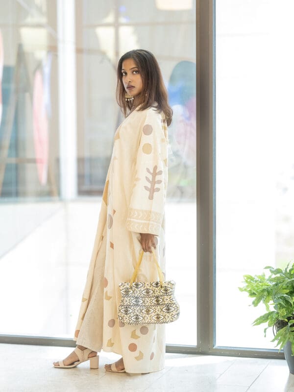 Leda Abaya - Image 10