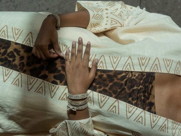 Petra Abaya Cream - Image 12